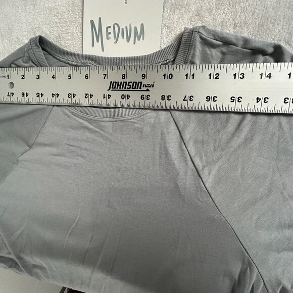 Athleta Womens With Ease Cinch Tee Medium Short Sleeve Breathable Gray New - Picture 5 of 7